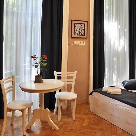 Hb Apartments Mari Brose تبليسي المظهر الخارجي الصورة